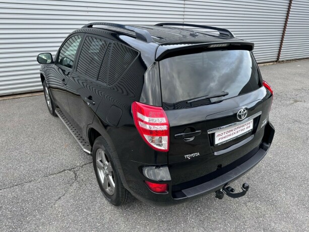 toyota-rav4-bensin-2013-big-6