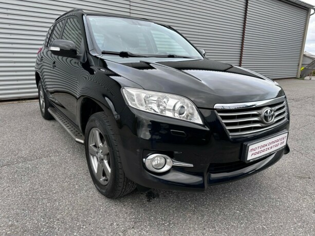 toyota-rav4-bensin-2013-big-1