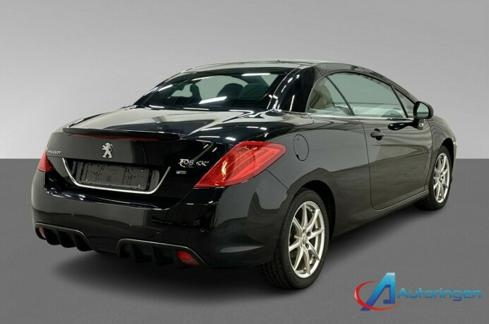 peugeot-308-diesel-2011-big-3