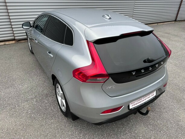 volvo-v40-diesel-2013-big-6