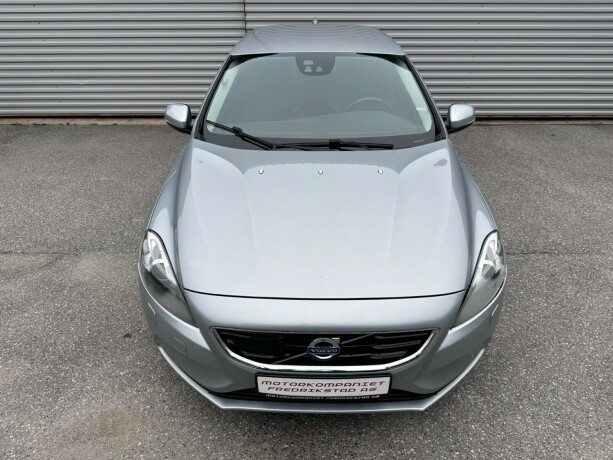 volvo-v40-diesel-2013-big-9