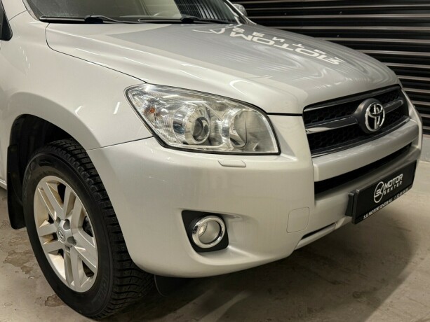 toyota-rav4-diesel-2009-big-2