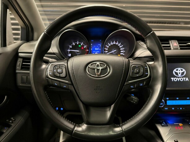 toyota-avensis-bensin-2015-big-11