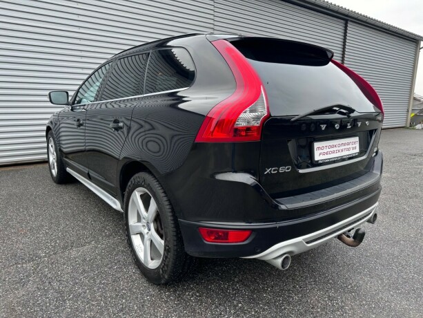 volvo-xc-60-diesel-2011-big-2