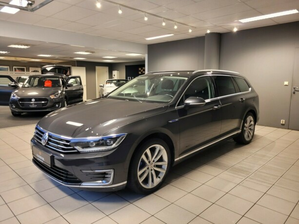 volkswagen-passat-elektrisitetbensin-2018-big-8