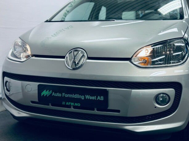 volkswagen-up-bensin-2013-big-3