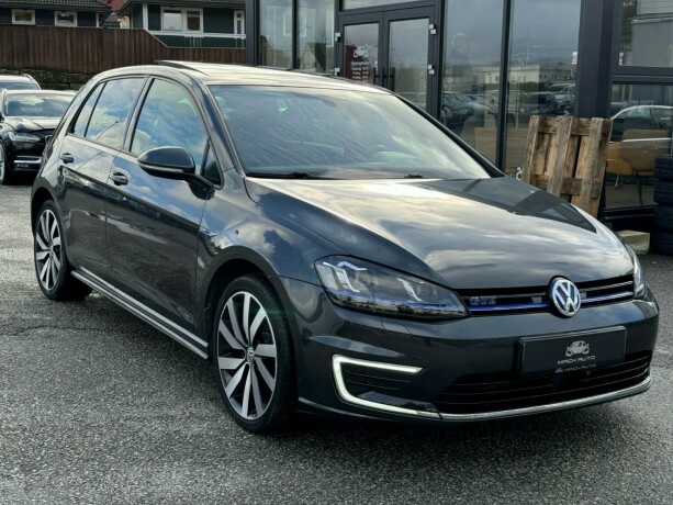 volkswagen-golf-elektrisitetbensin-2015-big-2