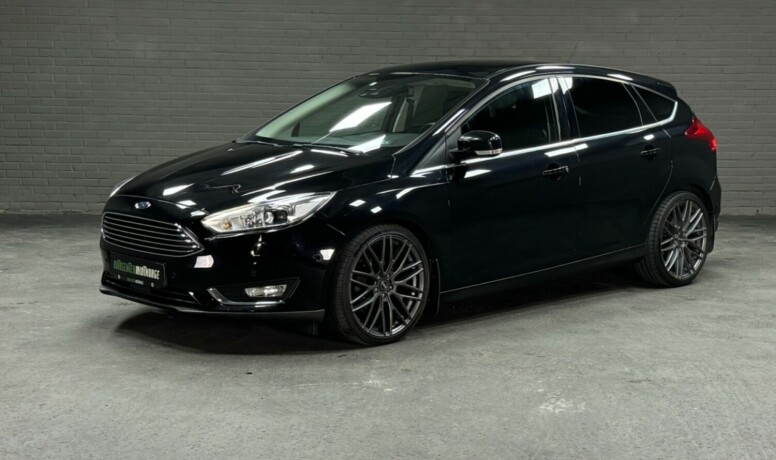 2015-focus-ford-10l-titanium-x-big-0