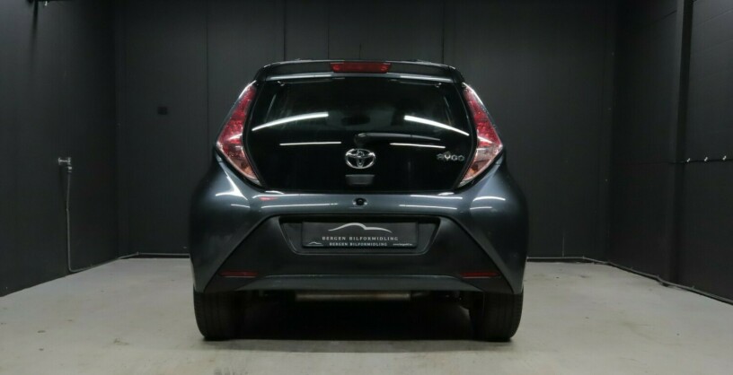 toyota-aygo-bensin-2015-big-4