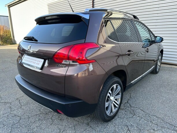 peugeot-2008-bensin-2014-big-3