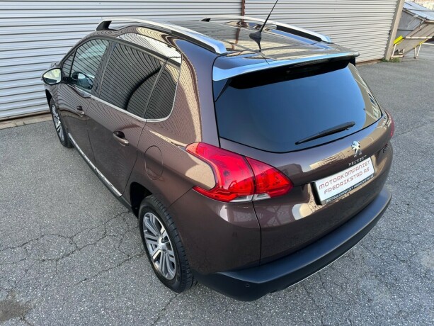 peugeot-2008-bensin-2014-big-6