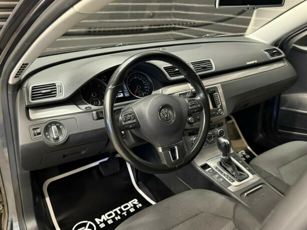 volkswagen-passat-diesel-2013-big-8