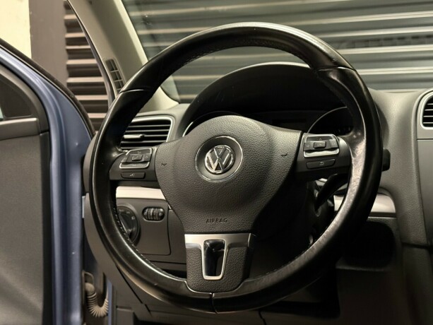 volkswagen-golf-diesel-2009-big-12