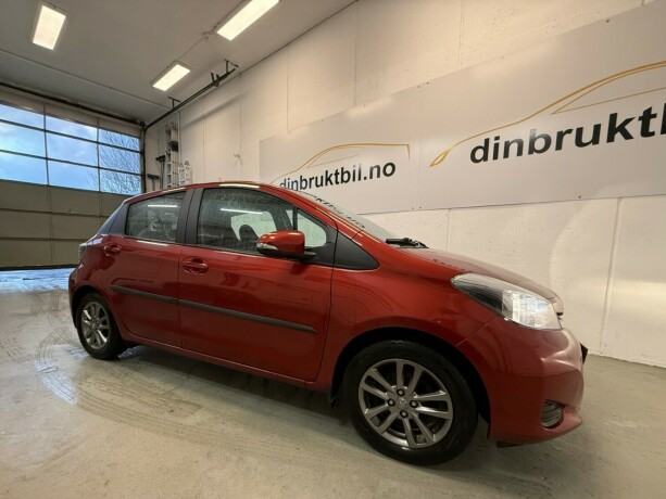 toyota-yaris-bensin-2014-big-9