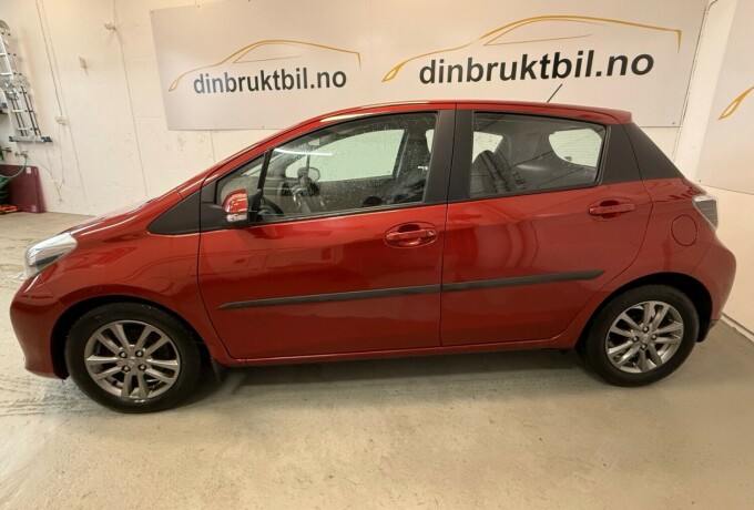 toyota-yaris-bensin-2014-big-1