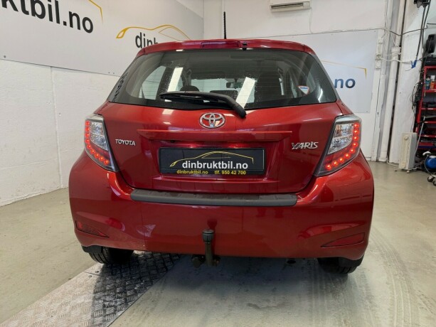 toyota-yaris-bensin-2014-big-7