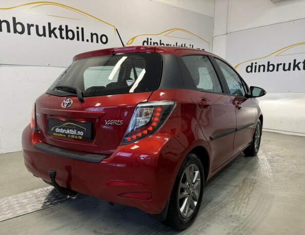 toyota-yaris-bensin-2014-big-6