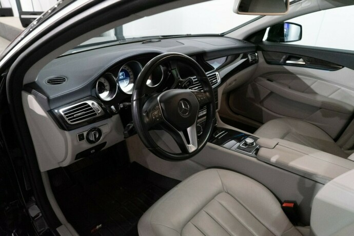 mercedes-benz-cls-diesel-2012-big-8