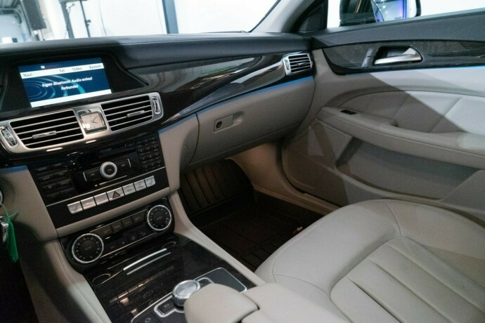 mercedes-benz-cls-diesel-2012-big-12