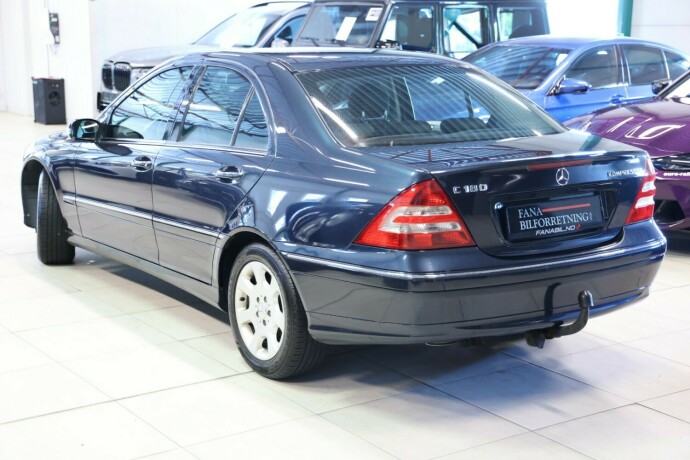 mercedes-benz-c-klasse-bensin-2004-big-1