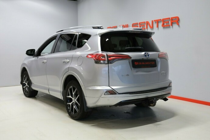 toyota-rav4-elektrisitetbensin-2016-big-2