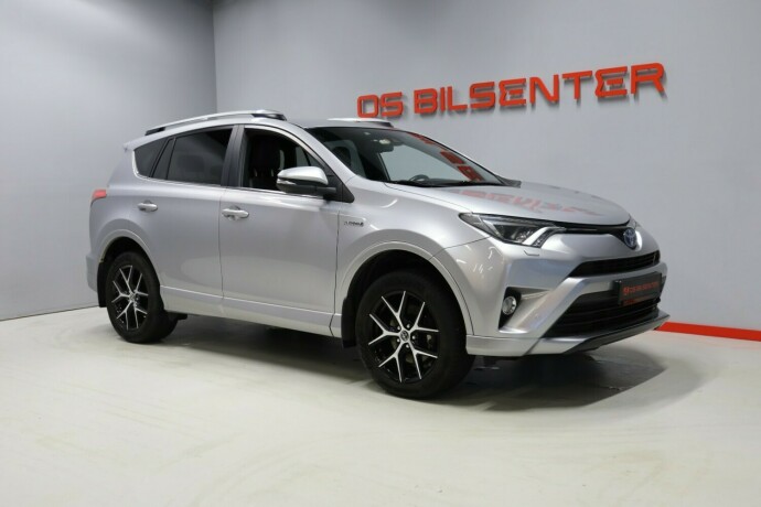 toyota-rav4-elektrisitetbensin-2016-big-1