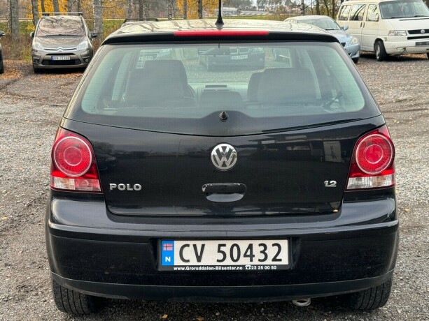 volkswagen-polo-bensin-2008-big-3