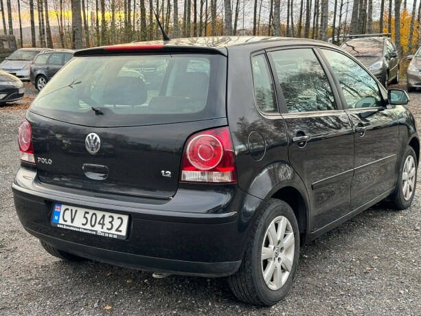 volkswagen-polo-bensin-2008-big-4