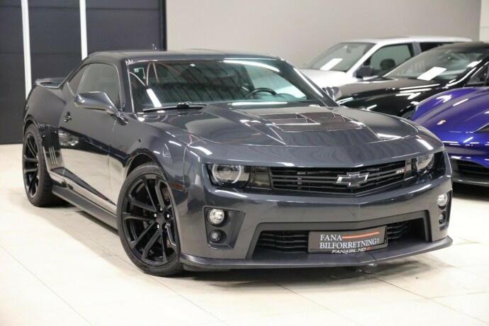 chevrolet-camaro-bensin-2012-big-3