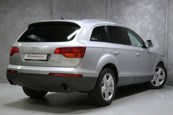 audi-q7-diesel-2006-big-1