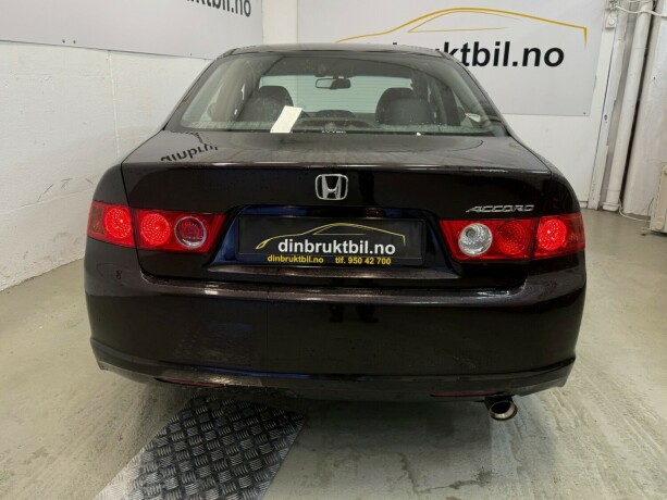 honda-accord-bensin-2007-big-11