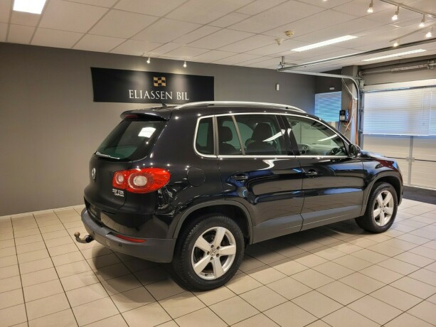 volkswagen-tiguan-diesel-2011-big-4