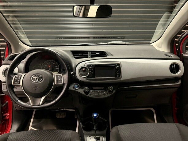 toyota-yaris-bensin-2013-big-9