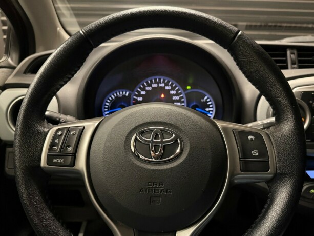 toyota-yaris-bensin-2013-big-13