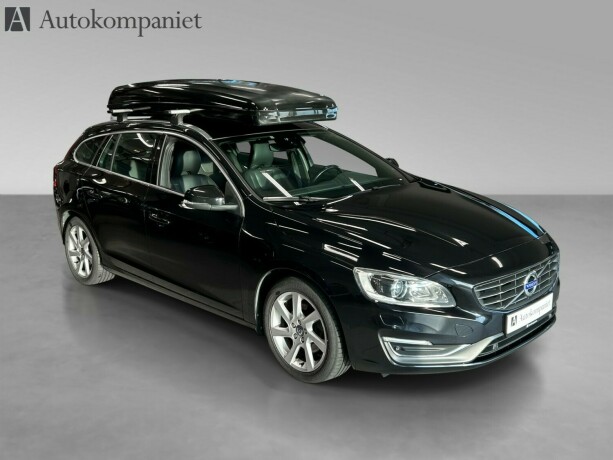 volvo-v60-diesel-2015-big-0