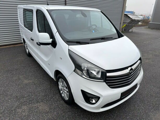 opel-vivaro-diesel-2016-big-4