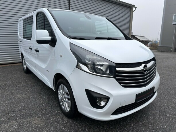 opel-vivaro-diesel-2016-big-1