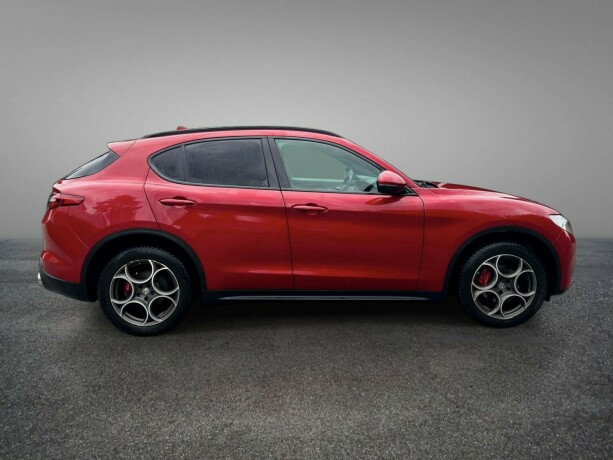 alfa-romeo-stelvio-diesel-2018-big-7