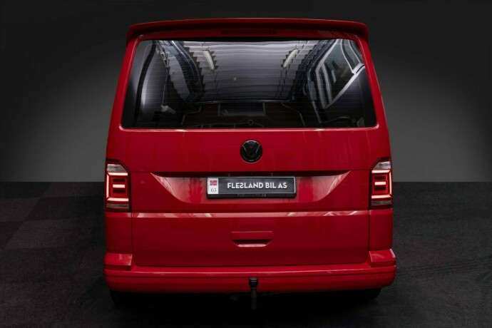 volkswagen-transporter-diesel-2019-big-11