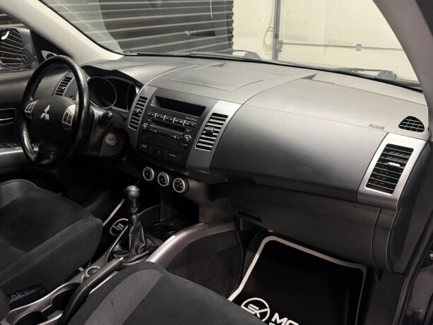 mitsubishi-outlander-diesel-2007-big-10