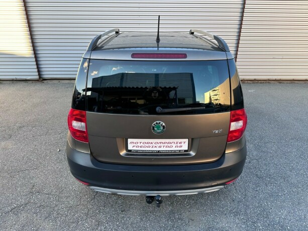 skoda-yeti-bensin-2012-big-11