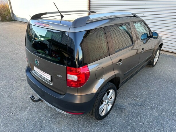 skoda-yeti-bensin-2012-big-7