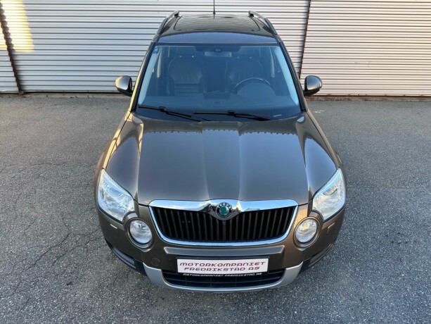 skoda-yeti-bensin-2012-big-9