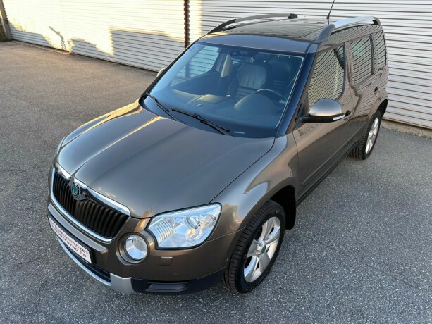 skoda-yeti-bensin-2012-big-5