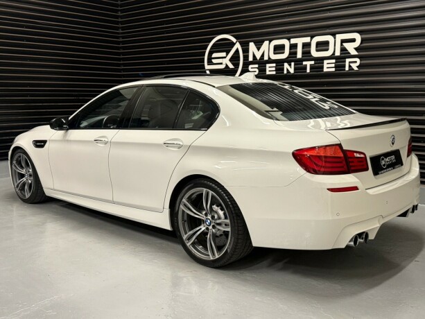 bmw-m5-bensin-2012-big-1