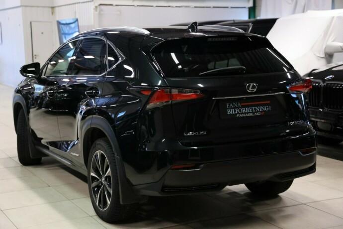 lexus-nx-300h-elektrisitetbensin-2016-big-1