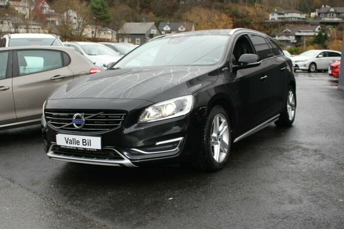 volvo-v60-elektrisitetdiesel-2017-big-1