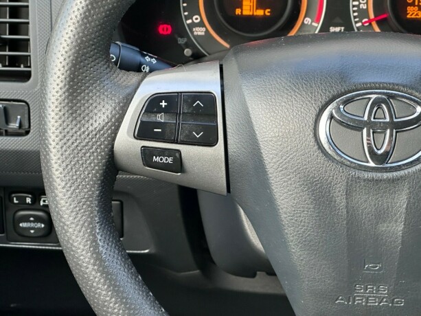 toyota-auris-diesel-2011-big-24