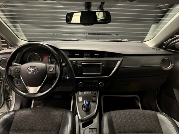 toyota-auris-bensin-2014-big-9