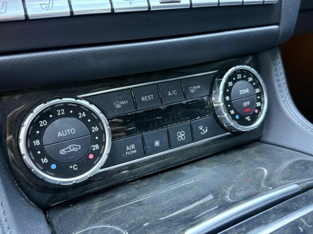 mercedes-benz-cls-bensin-2012-big-43